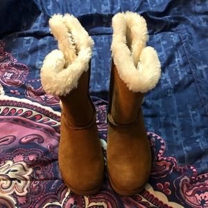 Fur boots